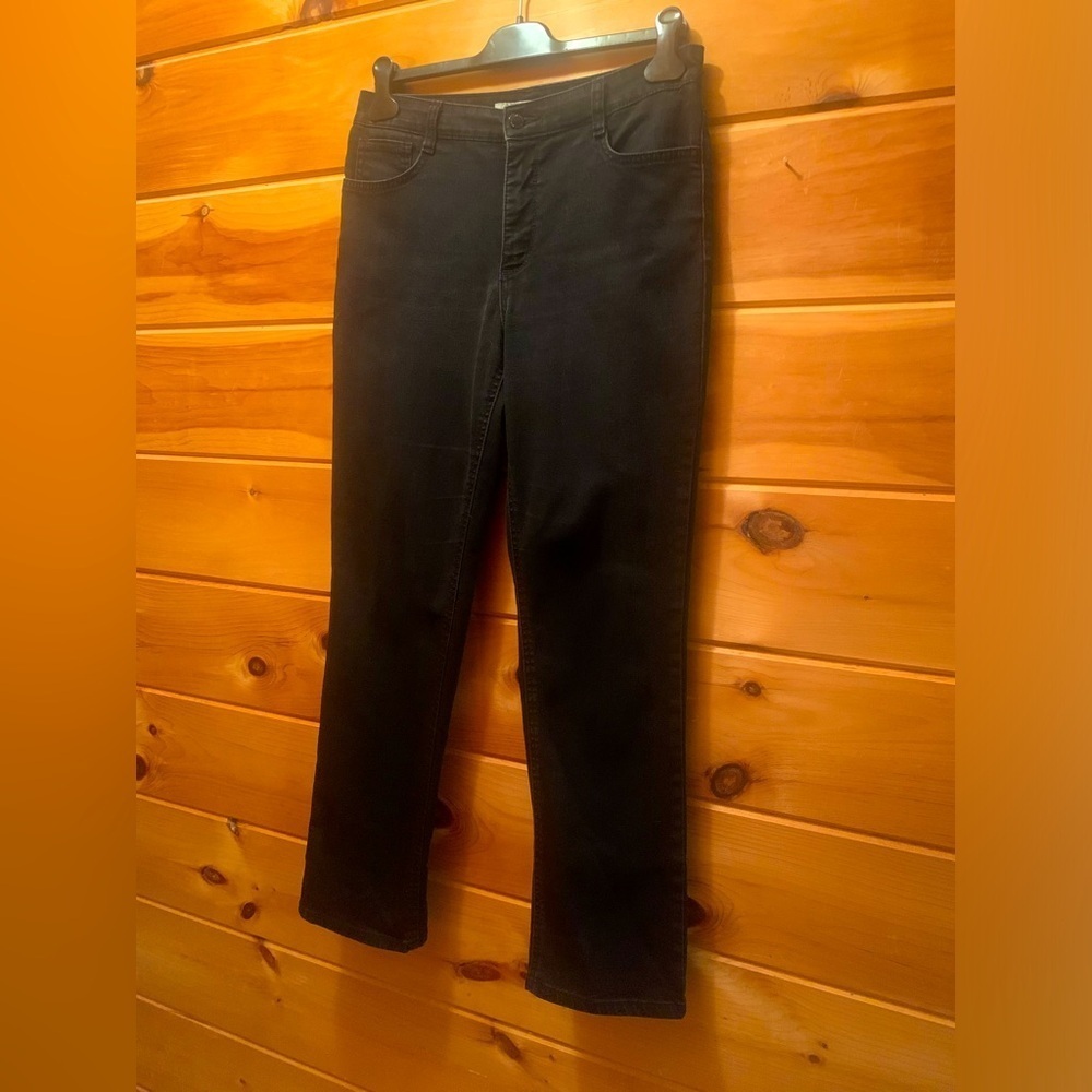 Jones New York Lexington Straight Leg Jeans women’s size 10.